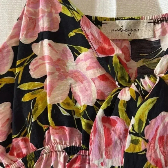 Floral Tank Blouse - Picture 7 of 9